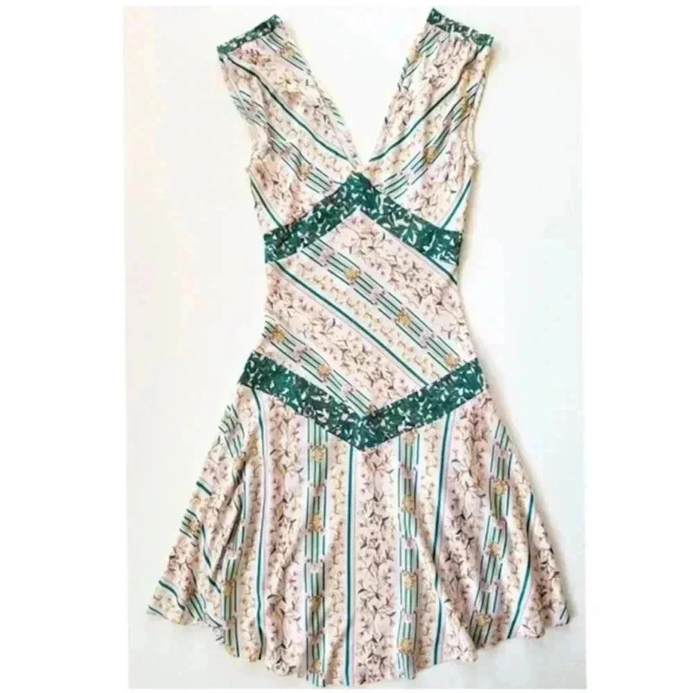 Diane Von Furstenberg DvF Hillary floral print size 6